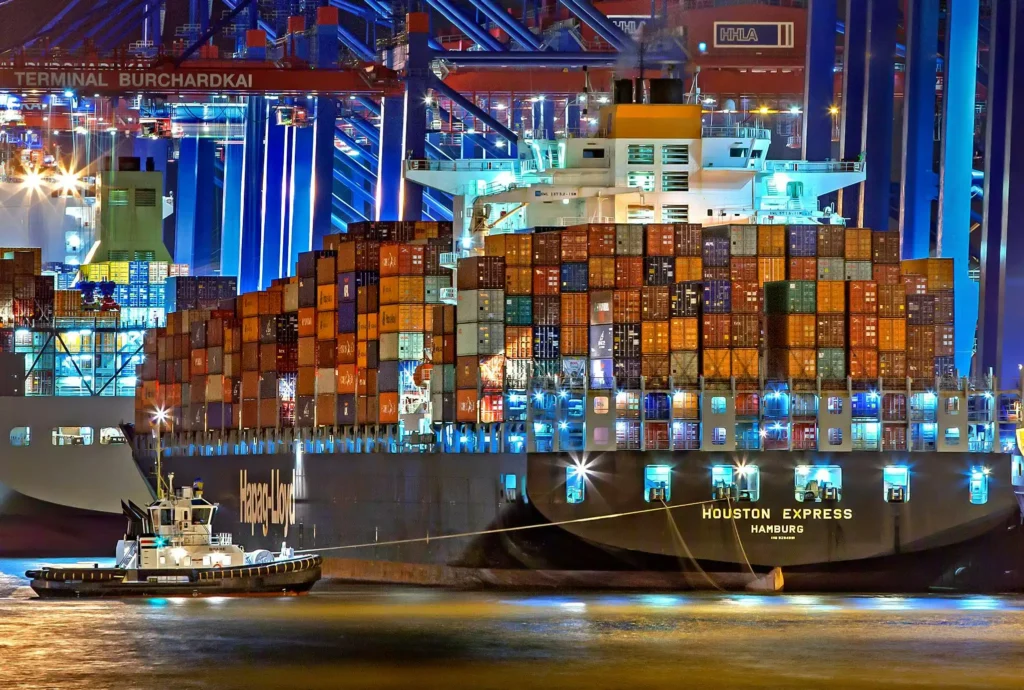 Containerschiff als Symbol für Auswnaderung